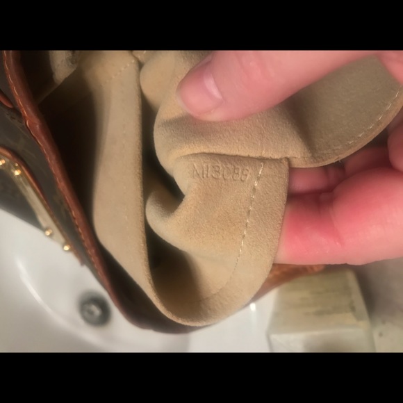 Authentic Louis Vuitton Galliera PM - Picture 8 of 8